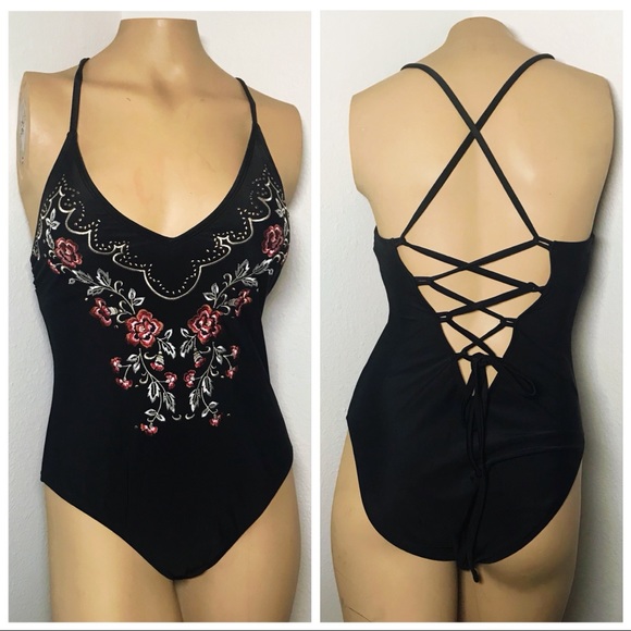 Xhilaration Other - 🚨Sold🚨Xhilaration rose embroidered baiting suit